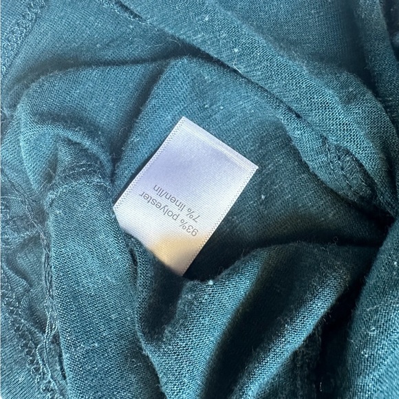 Maurice’s green faux button cap sleeve top spring summer - Picture 4 of 6